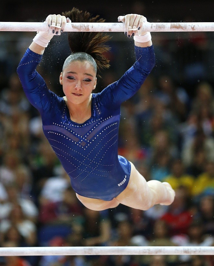 Olympics 2012 Gymnastics Results Russia S Aliya Mustafina Takes Gold In Women S Uneven Bars U