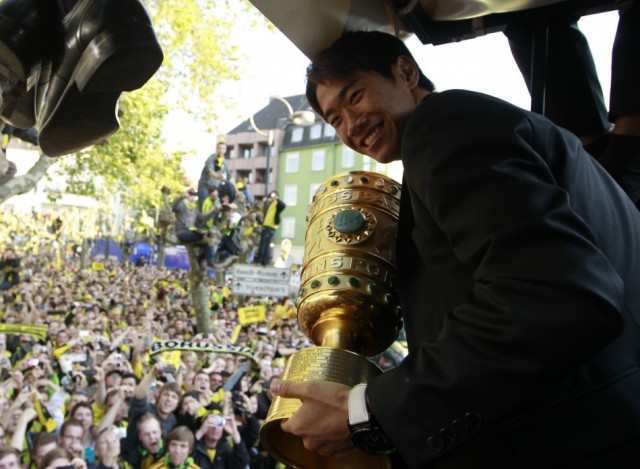 Shinji Kagawa could leave Borussia Dortmund for a cut-price fee of around £7 million.