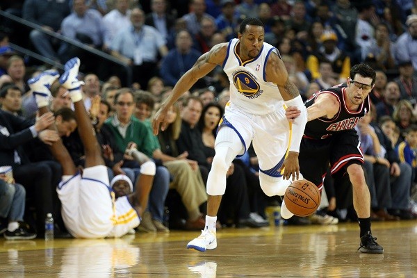 Golden State Warriors small forward Andre Iguodala and Chicago Bulls shooting guard Kirk Hinrich
