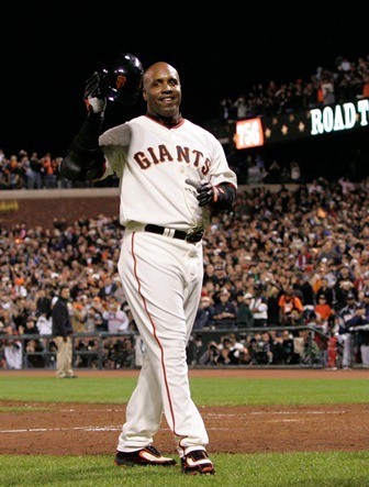 San Francisco Giants Barry Bonds acknowledges the crowd after breaking Major League Baseball's career home run record surpassing Hank Aaron by hitting his 756th home run in the fifth inning off Washington Nationals pitcher Mike Bacsik