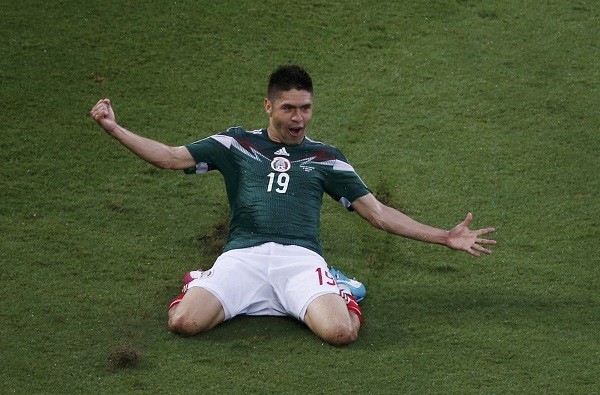Mexico's Oribe Peralta celebrates 