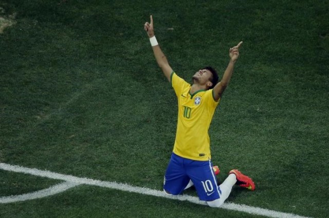 Brazil's Neymar celebrates his goal against Croatia 