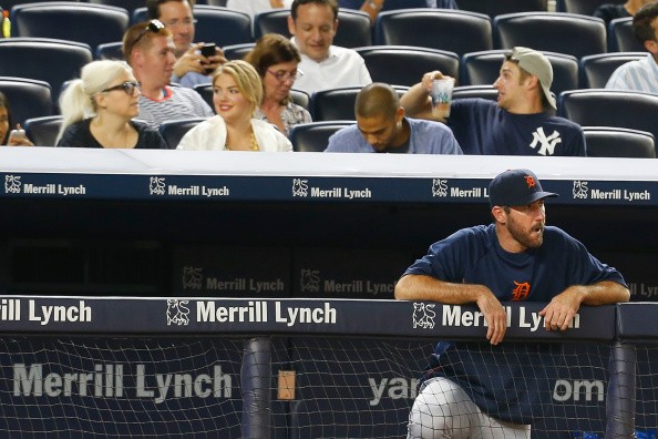 Model Kate Upton attends the game against the New York Yankees as Justin Verlander 