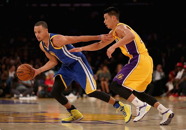 Jeremy Lin #17 of the Los Angeles Lakers
