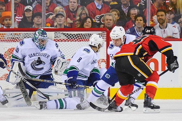 Vancouver Canucks vs. Edmonton Oilers Live Stream: Watch Online Streaming NHL Game : US : Sports ...