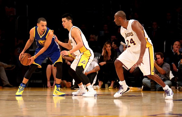 Jeremy Lin #17 and Kobe Bryant #2 of the Los Angeles Lakers 