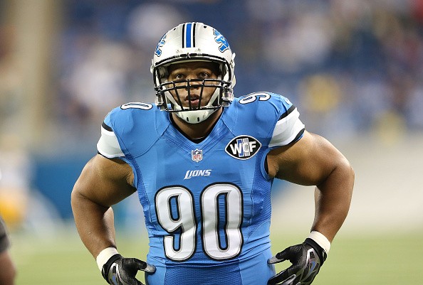 Ndamukong Suh #90 of the Detroit Lions 
