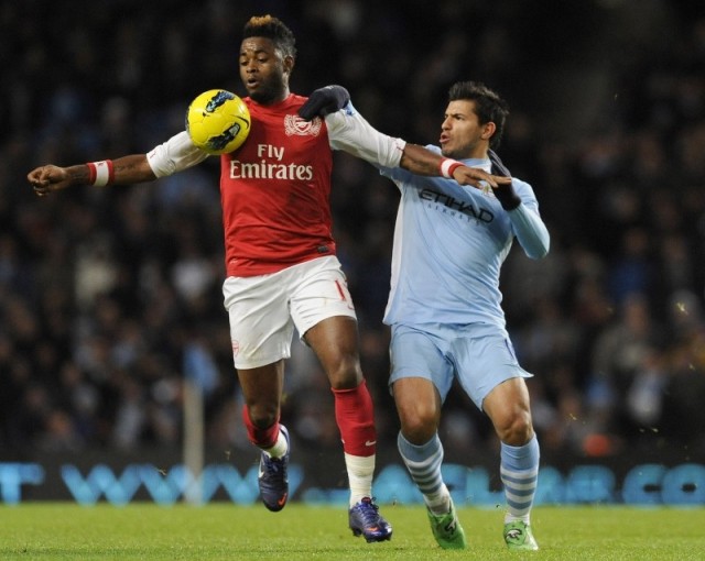 arsenal-transfer-news-alex-song-now-interesting-barcelona-cazorla