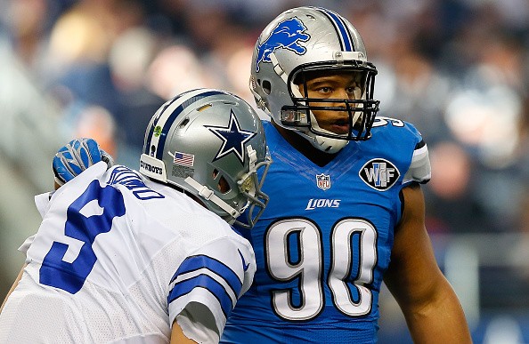 Ndamukong Suh #90 of the Detroit Lions 