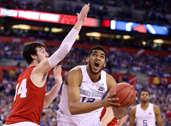 Karl-Anthony Towns #12 of the Kentucky Wildcats 