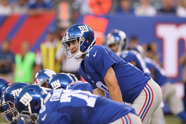 Quarterback Eli Manning #10 of the New York Giants 