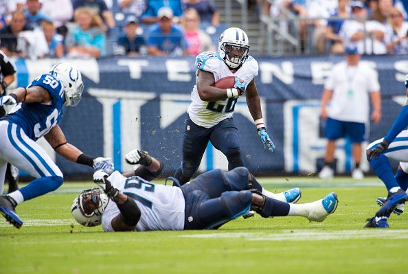 Running back Antonio Andrews #26 of the Tennessee Titans 