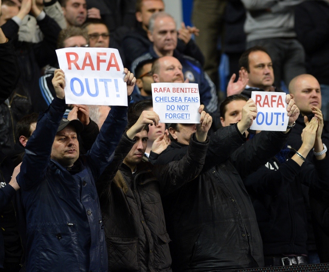 Chelsea fans Rafa Benitez