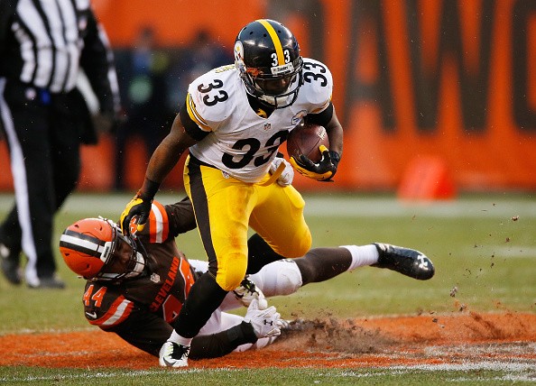 Fitzgerald Toussaint #33 of the Pittsburgh Steelers 