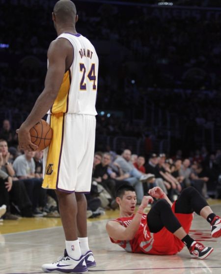 Jeremy Lin vs. Kobe Bryant 