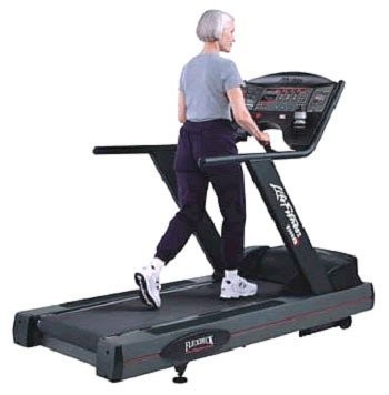 (VIDEO Review) Life Fitness 9500HR Next Generation Treadmill