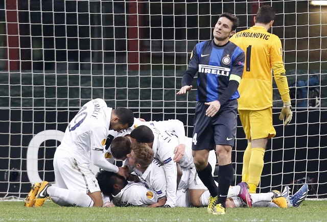 Tottenham Emmanuel Adebayor Javier Zanetti Inter Milan